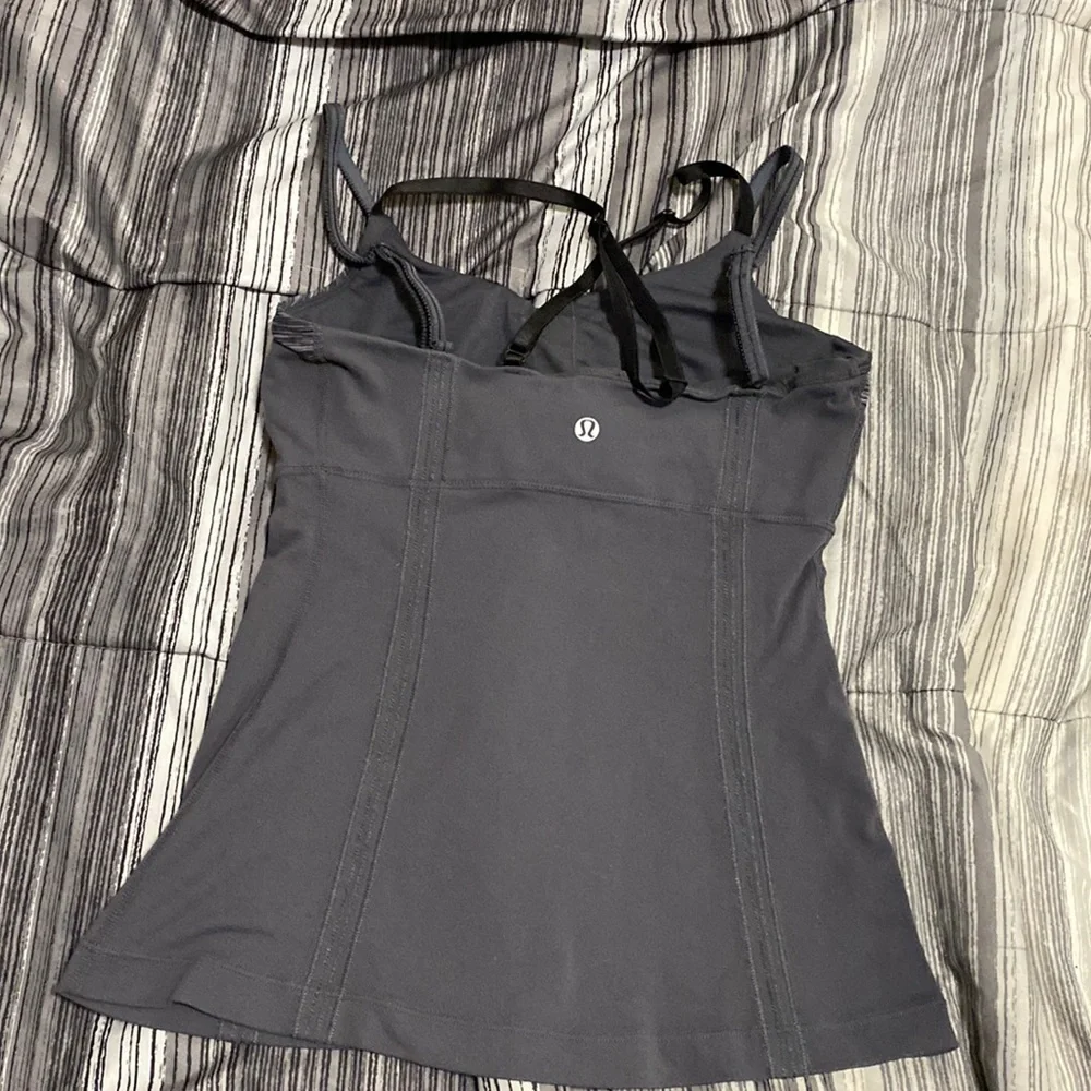 Lululemon Athletic tank top size 4 double strap, fast shipping